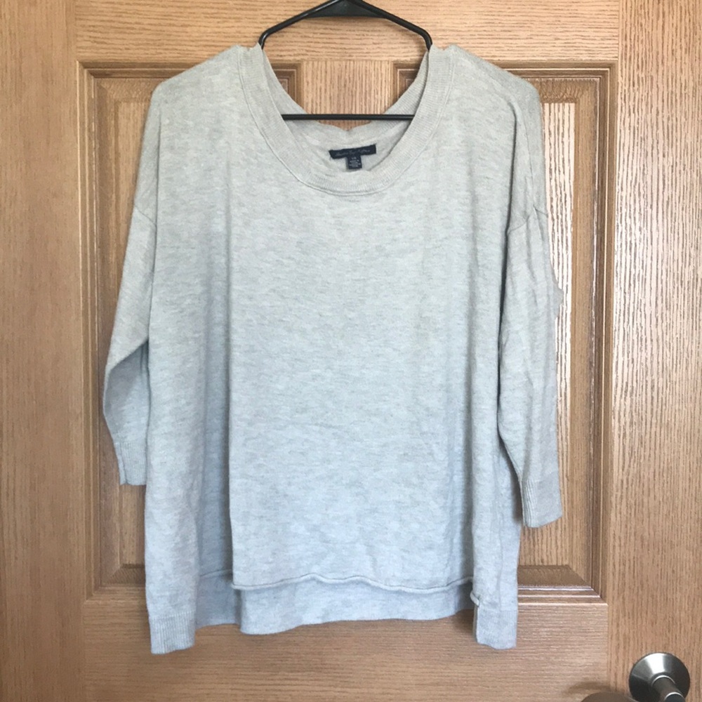3/4 sleeve American Eagle sweater